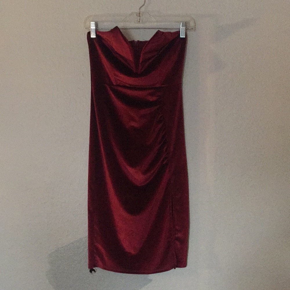 Fashion nova small red velvet dress